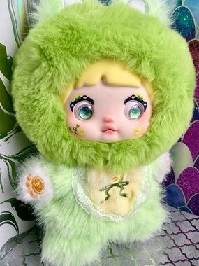 Nommi “Avocado” 🥑 Green Interesting Fruits Vinyl Plush Doll Bag Charm Keychain